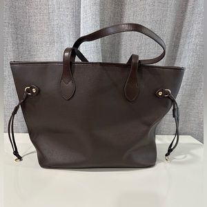 Daisy Rose brown shoulder tote bag, with inner pouch. Vegan leather. Used.